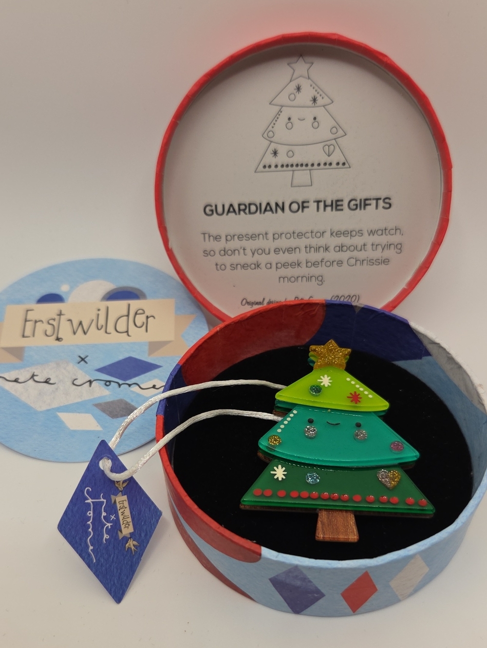 Erstwilder Guardian Of The Gifts Brooch